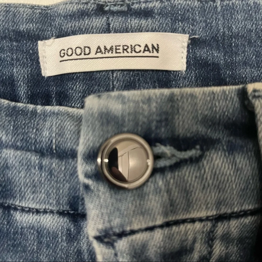 Good American Good Waist in 262 Blue Wash size 27